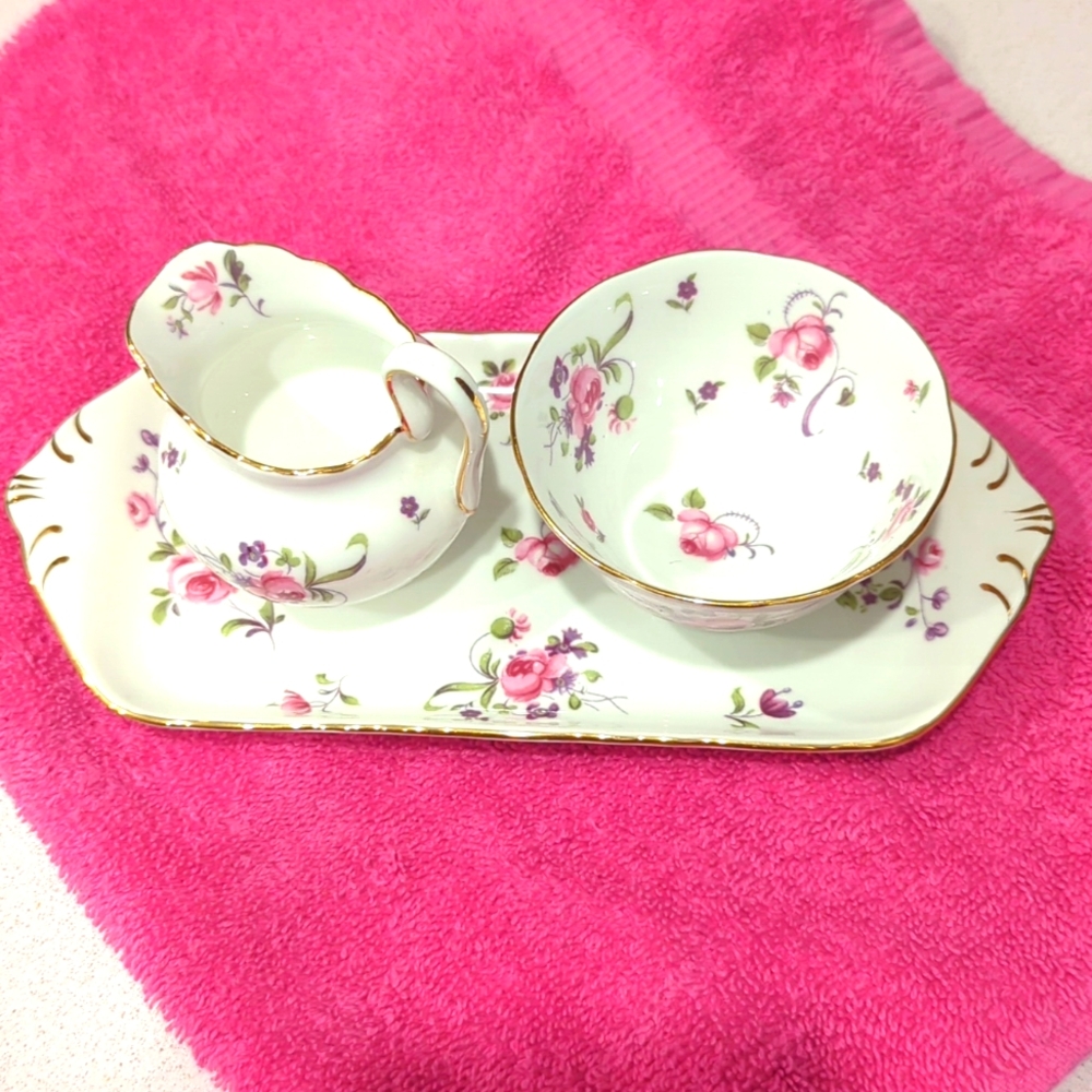 Vintage Royal Chelsea Cream and Sugar Set - Picture 7 of 9